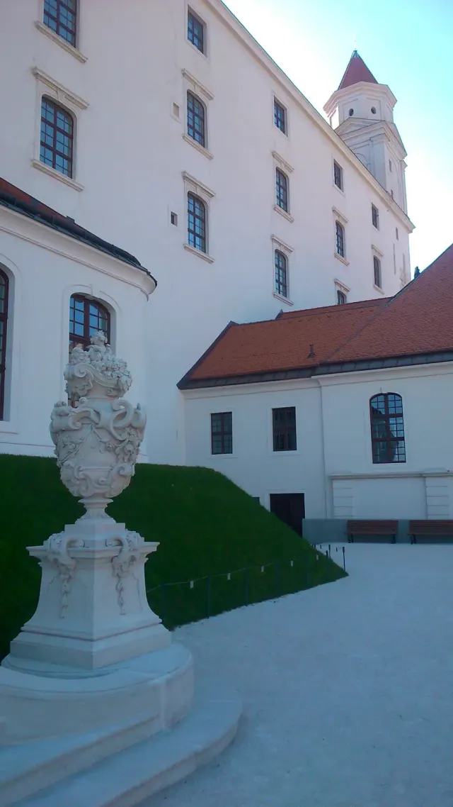 Bratislava — 4